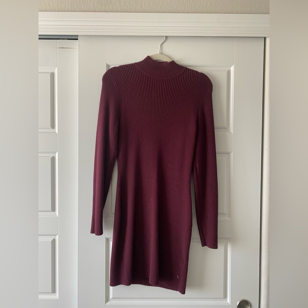 Abercrombie & Fitch burgundy sweater dress